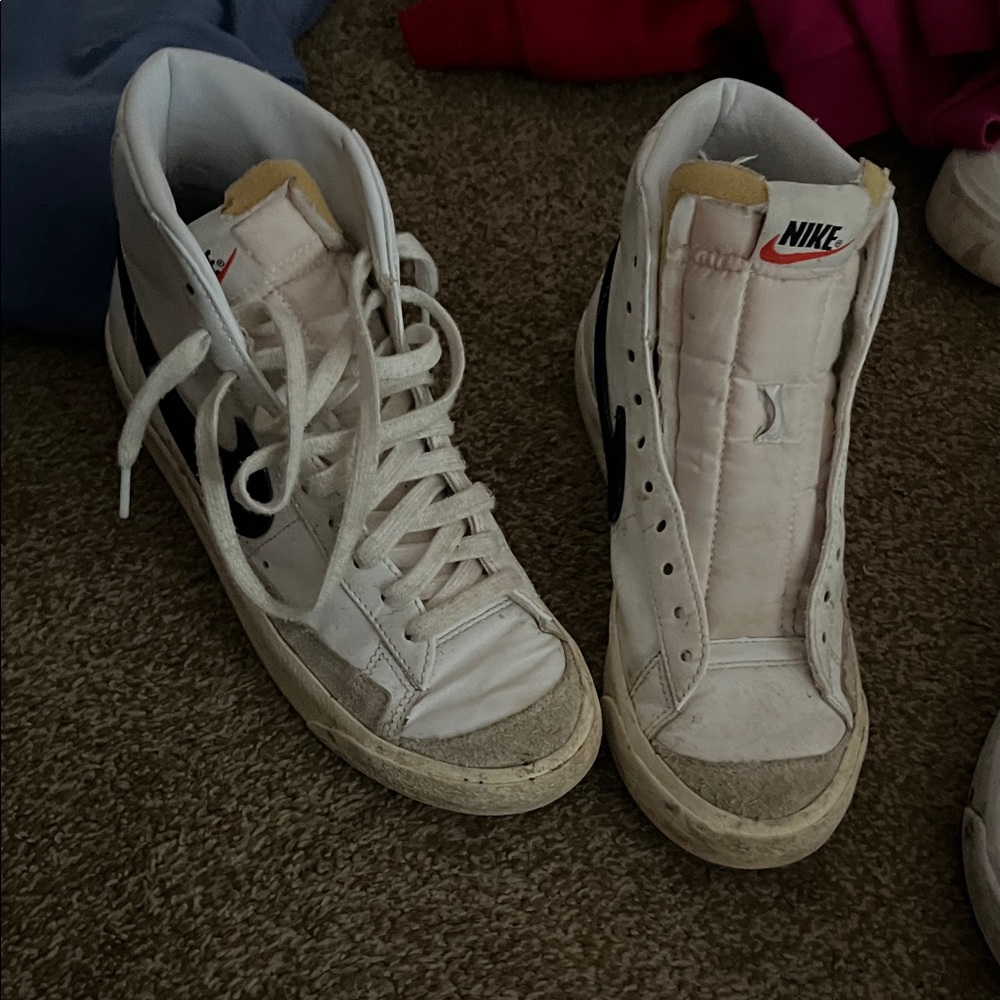 Nike Women's White and Black High-Top Sneakers